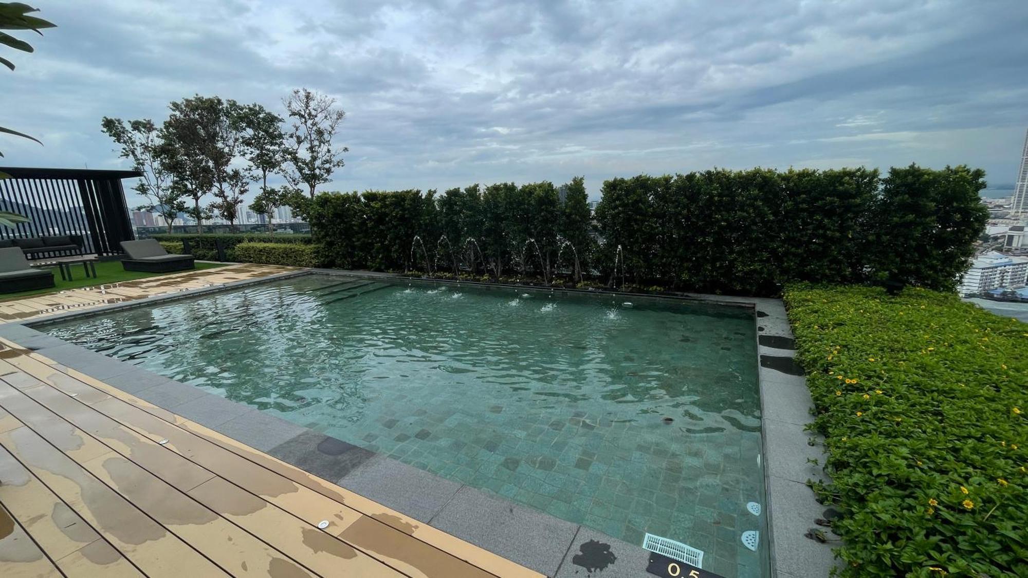 New Georgetown Instagramable 2Br Homestay For 10Pax 无敌美景两房民宿 Beacon Executive Suite Екстериор снимка