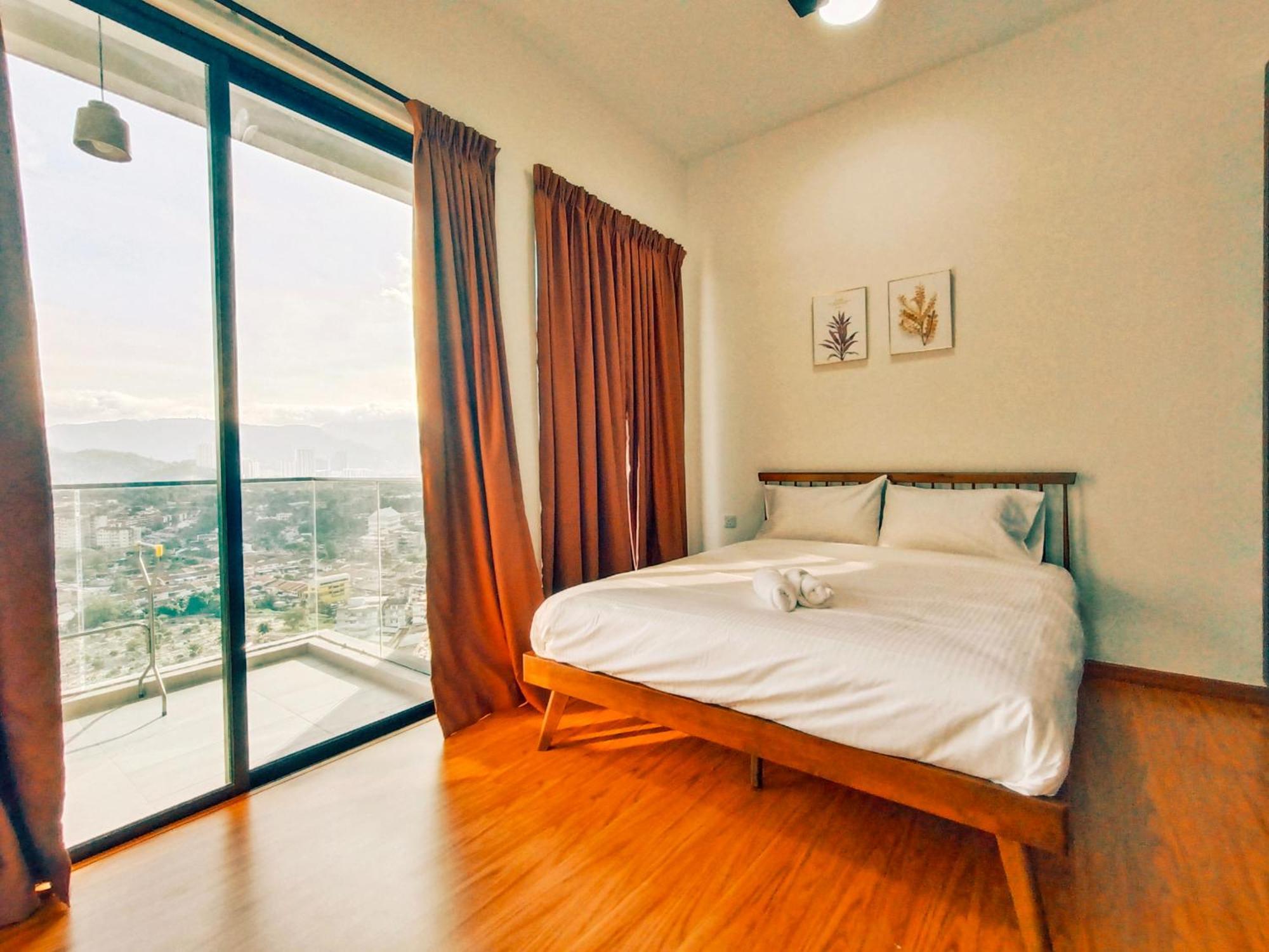 New Georgetown Instagramable 2Br Homestay For 10Pax 无敌美景两房民宿 Beacon Executive Suite Екстериор снимка