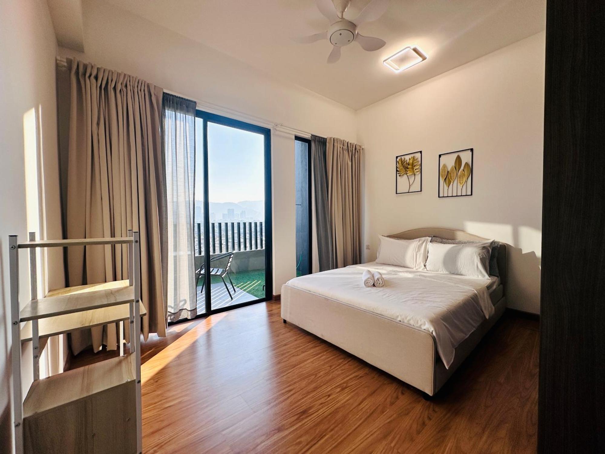 New Georgetown Instagramable 2Br Homestay For 10Pax 无敌美景两房民宿 Beacon Executive Suite Екстериор снимка