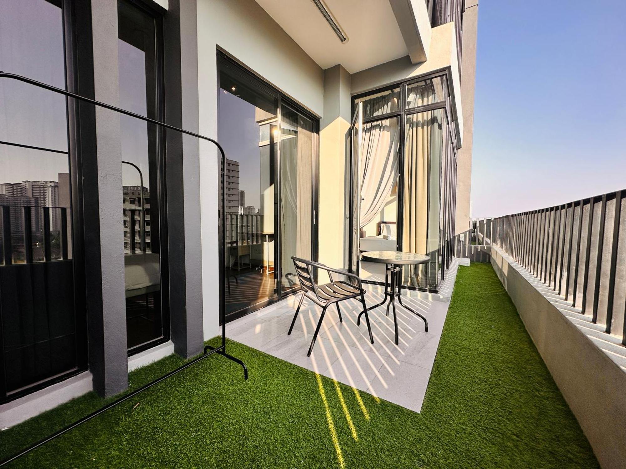 New Georgetown Instagramable 2Br Homestay For 10Pax 无敌美景两房民宿 Beacon Executive Suite Екстериор снимка
