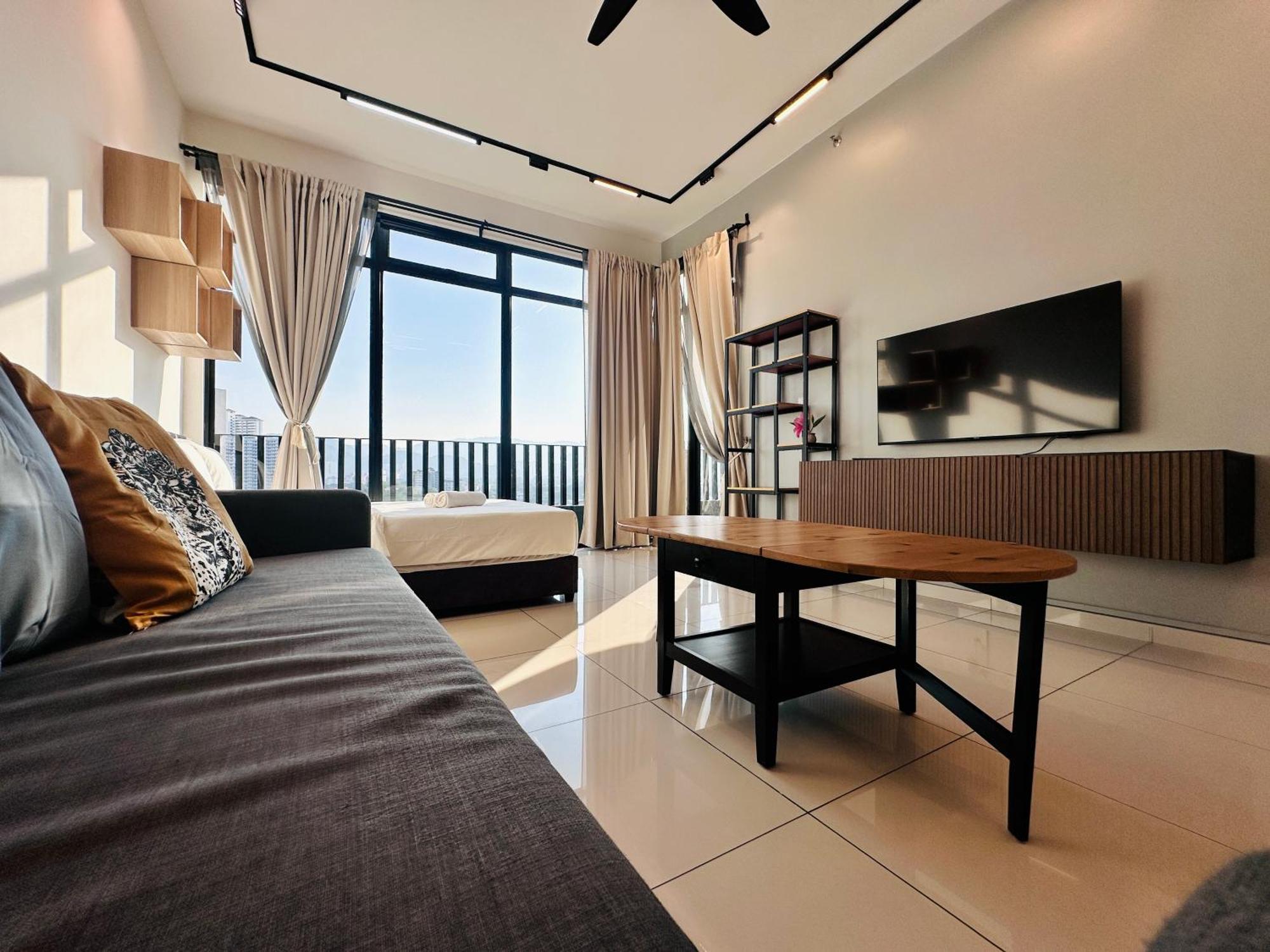 New Georgetown Instagramable 2Br Homestay For 10Pax 无敌美景两房民宿 Beacon Executive Suite Екстериор снимка