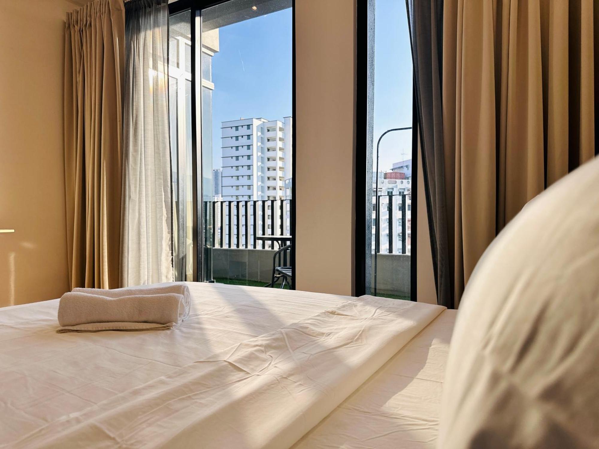 New Georgetown Instagramable 2Br Homestay For 10Pax 无敌美景两房民宿 Beacon Executive Suite Екстериор снимка